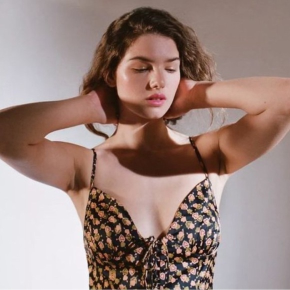 Urban Outfitters Mariah Lace-Up Midi Slip Dress - Picture 3 of 15